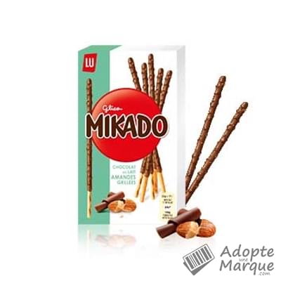 Mikado Biscuits nappés de Chocolat au Lait & Amandes Grillées Le paquet de 75G